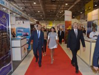 Президент Ильхам Алиев и его супруга ознакомились с выставками, проходящими в Баку (ФОТО)