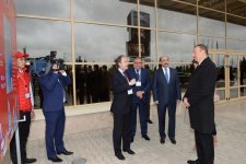 Президент Ильхам Алиев и его супруга ознакомились с выставками, проходящими в Баку (ФОТО)