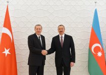 В Баку состоялась встреча Президента Азербайджана и Премьера Турции в расширенном составе (ФОТО)