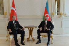 В Баку состоялась встреча Президента Азербайджана и Премьера Турции в расширенном составе (ФОТО)