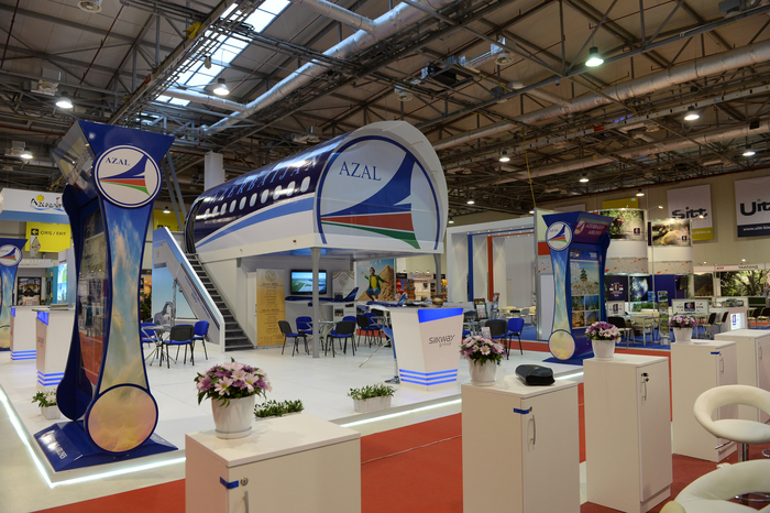 Президент Ильхам Алиев и его супруга ознакомились с выставками, проходящими в Баку (ФОТО)