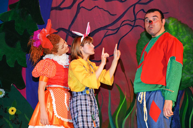 Бакинский ТЮЗ едет на гастроли в Россию (ФОТО)