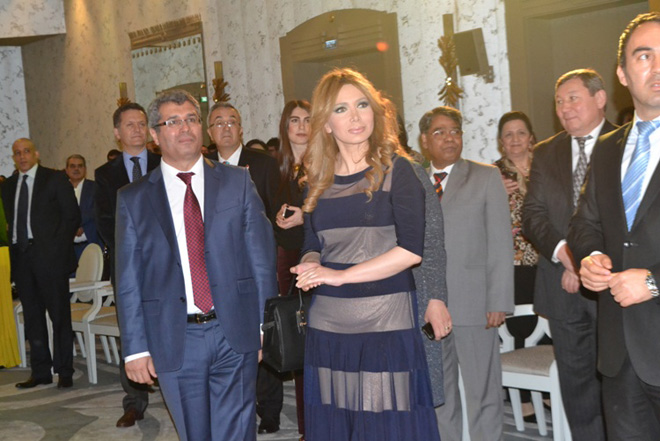 В Баку состоялось дефиле турецкой национальной одежды "Osmanlı - İpək Oya" (ФОТО)