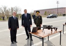 Ильхам Алиев осмотрел новую технику и вооружения, поступившие в воинские части Нахчыванской АР (ФОТО)