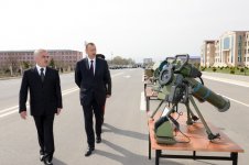 Ильхам Алиев осмотрел новую технику и вооружения, поступившие в воинские части Нахчыванской АР (ФОТО)