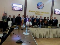 В Баку состоялась презентация книги поэта Тофига Гасанли (ФОТО)