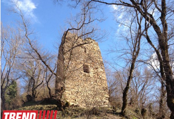 История Азербайджана: пещера Уган, башня "Мухас", крепость "Гелерсен-герерсен", могила Хаджи-Мурата (ФОТО)