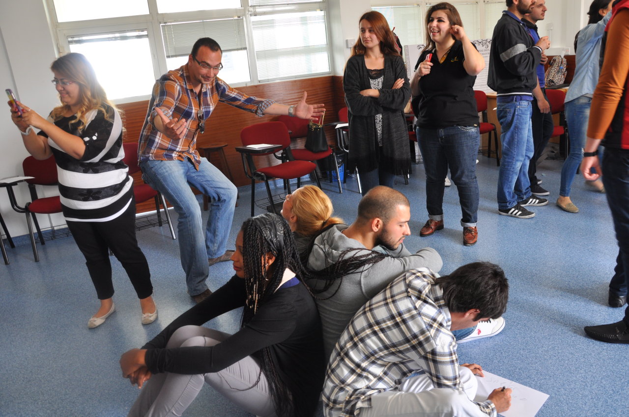 Студенты из Азербайджана приняли участие в тренинге "Я бы сделал такую рекламу" в Doğu Akdeniz (ФОТО)