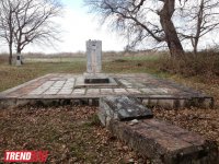 История Азербайджана: пещера Уган, башня "Мухас", крепость "Гелерсен-герерсен", могила Хаджи-Мурата (ФОТО)