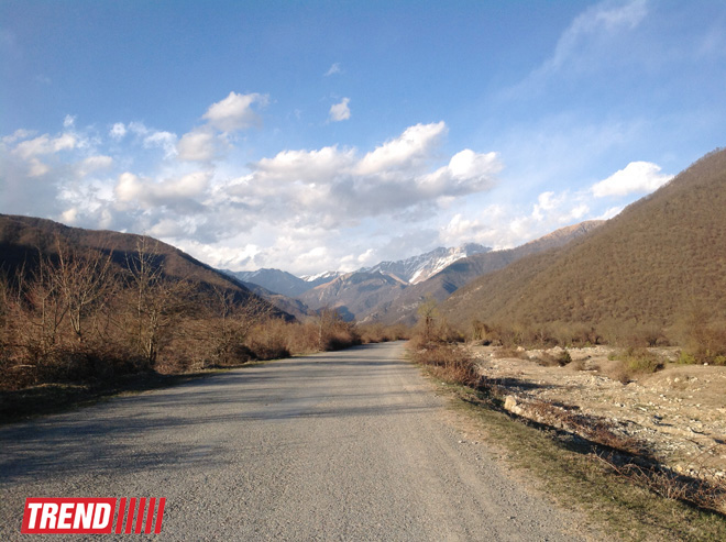 История Азербайджана: пещера Уган, башня "Мухас", крепость "Гелерсен-герерсен", могила Хаджи-Мурата (ФОТО)