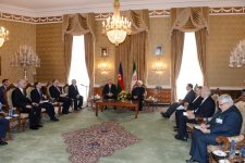 Состоялась встреча президентов Ирана и Азербайджана один на один и в расширенном составе (версия 2) (ФОТО)