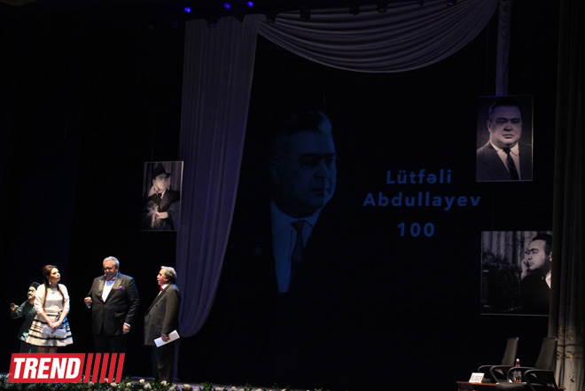 100-летие Лютфали Абдуллаева на родной сцене Музкомедии - красочный вечер Великого Актера (ФОТО)