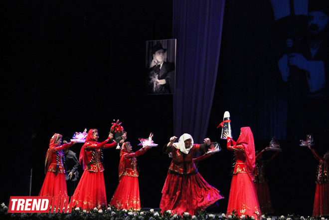 100-летие Лютфали Абдуллаева на родной сцене Музкомедии - красочный вечер Великого Актера (ФОТО)