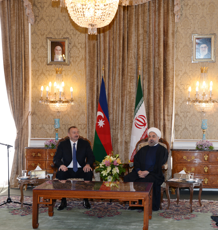 Состоялась встреча президентов Ирана и Азербайджана один на один и в расширенном составе (версия 2) (ФОТО)