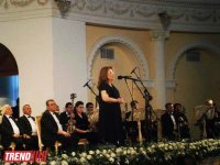 В Баку прошел вечер, посвященный 90-летию со дня рождения Шафиги Ахундовой (ФОТО)