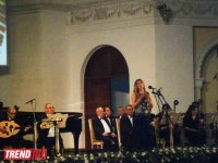 В Баку прошел вечер, посвященный 90-летию со дня рождения Шафиги Ахундовой (ФОТО)