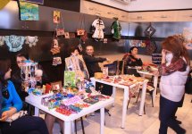 В Баку открылся традиционный благотворительный Пасхальный базар (ФОТО)