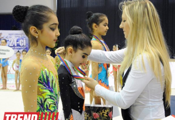 В столице состоялось 21-е первенство Баку по художественной гимнастике (ФОТО)