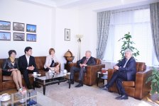 Архиепископ Бакинский и Азербайджанский и исполнительный директор ВАК посетили Пасхальный базар (ФОТО)