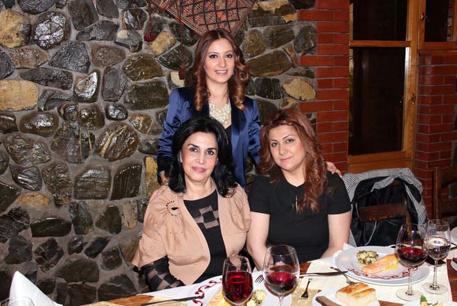 Аян Бабакишиева начинает реализацию проектов с известными деятелями культуры (ФОТО)