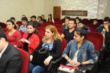 В Азербайджане реализуется молодежный проект "Мастер-классы по художественной фотографии и фотореставрации" (ФОТО)