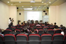 В Азербайджане реализуется молодежный проект "Мастер-классы по художественной фотографии и фотореставрации" (ФОТО)