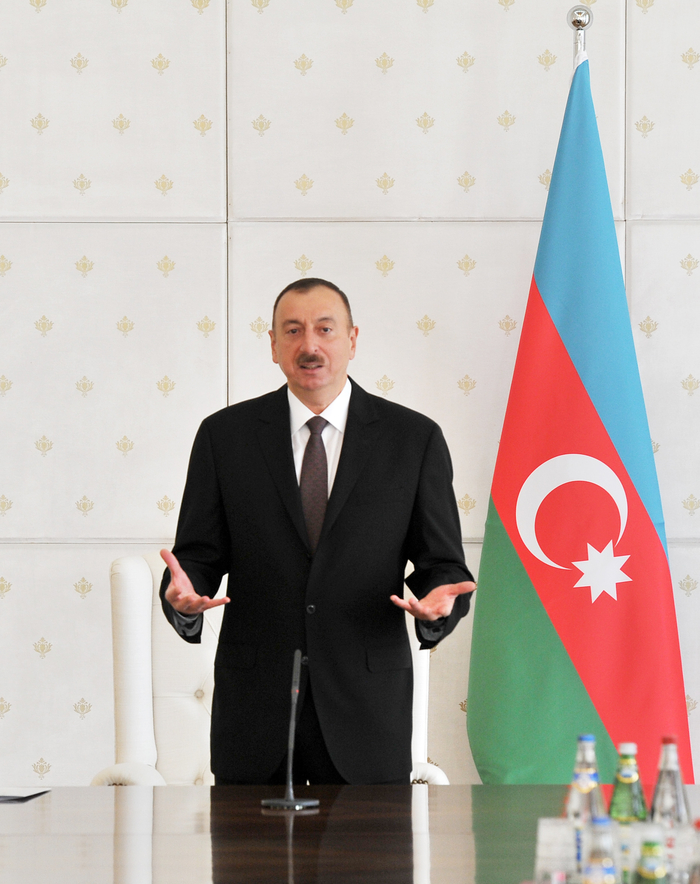 Президент Ильхам Алиев: Азербайджан сумел сохранить динамичные темпы развития (ФОТО)