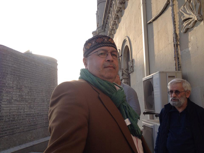 В Баку прошел благотворительный аукцион "Если можешь, спаси: художники больным детям" (фото)