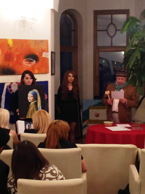 В Баку прошел благотворительный аукцион "Если можешь, спаси: художники больным детям" (фото)