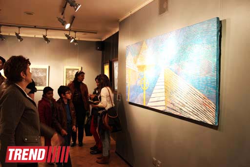 В Баку открылась выставка Бутуная Хагвердиева "Crossing" - реальный и ирреальный миры (ФОТО)