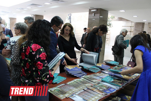 В Баку состоялась церемония вручения премии "Milli irs" и презентация книг -  "Гобустан – книга тысячелетий " и "Сказки древней крепости" (ФОТО)