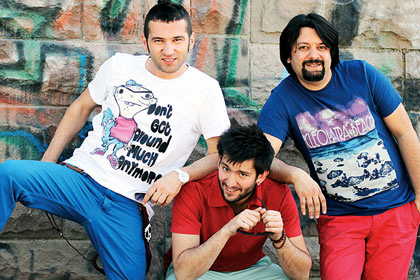 Турецкая рок-группа и азербайджанская певица реализуют проект “Oyuncaq” (аудио)