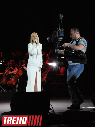 Валерия отметила день рождения в Баку грандиозным сольным концертом (ФОТО)