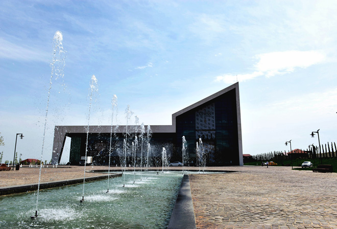 Первый ход племянницы Вугара Гашимова - фоторепортаж с "Shamkir Chess 2014"