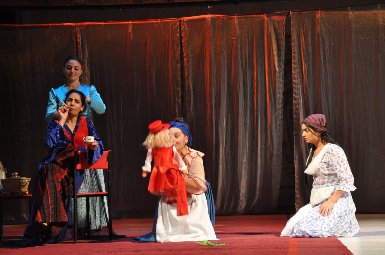 В бакинском ТЮЗе отметили 450-летие Уильяма Шекспира (ФОТО)