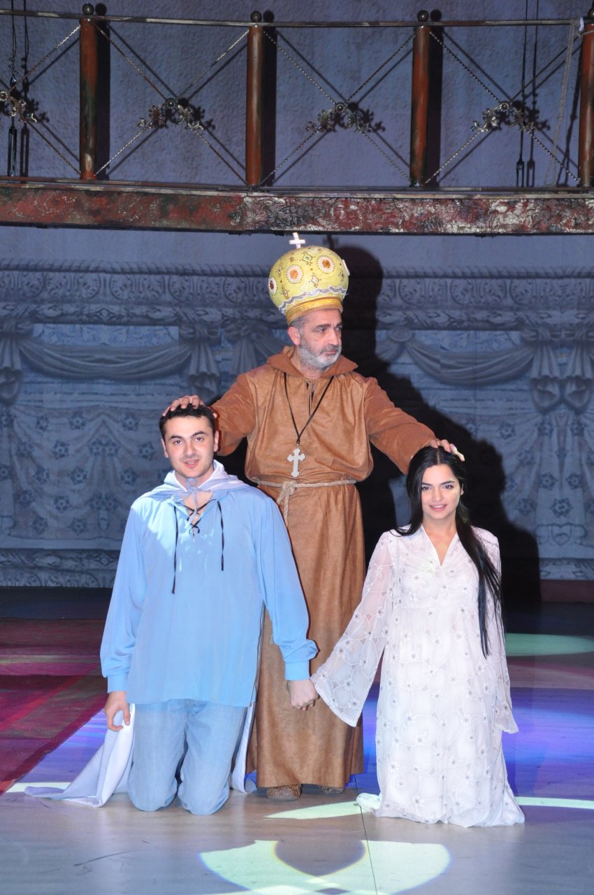 В бакинском ТЮЗе отметили 450-летие Уильяма Шекспира (ФОТО)