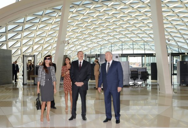 Президент Ильхам Алиев и его супруга приняли участие в открытии нового аэровокзального комплекса в Баку (ФОТО)