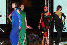 Коллекция вязанных платьев ручной работы Гюльнары Халиловой "Волшебные петли" на сцене "Univision" (ФОТО)