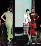 Коллекция вязанных платьев ручной работы Гюльнары Халиловой "Волшебные петли" на сцене "Univision" (ФОТО)