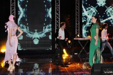 Коллекция вязанных платьев ручной работы Гюльнары Халиловой "Волшебные петли" на сцене "Univision" (ФОТО)