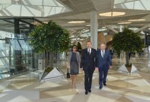 Президент Ильхам Алиев и его супруга приняли участие в открытии нового аэровокзального комплекса в Баку (ФОТО)