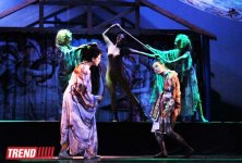 "Сон в летнюю ночь" - красочное средневековое представление в Баку (ФОТО)