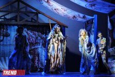 "Сон в летнюю ночь" - красочное средневековое представление в Баку (ФОТО)