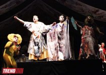 "Сон в летнюю ночь" - красочное средневековое представление в Баку (ФОТО)