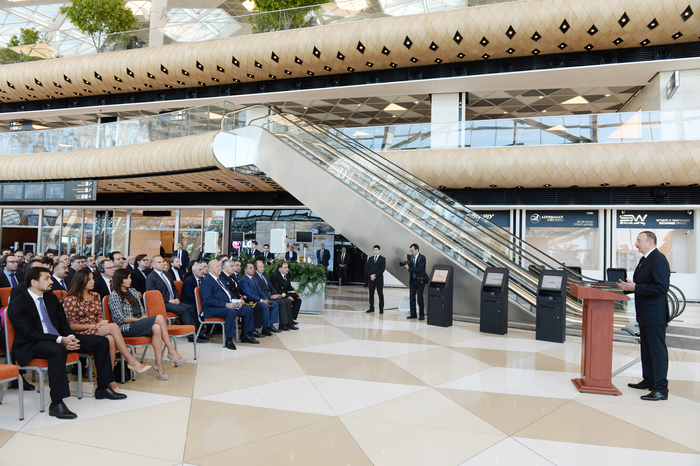 Президент Ильхам Алиев и его супруга приняли участие в открытии нового аэровокзального комплекса в Баку (ФОТО)