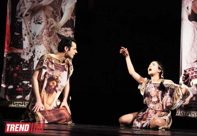 "Сон в летнюю ночь" - красочное средневековое представление в Баку (ФОТО)