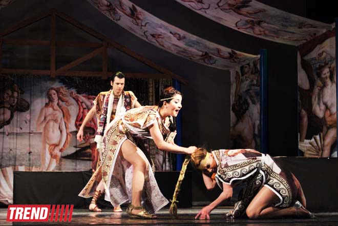 "Сон в летнюю ночь" - красочное средневековое представление в Баку (ФОТО)