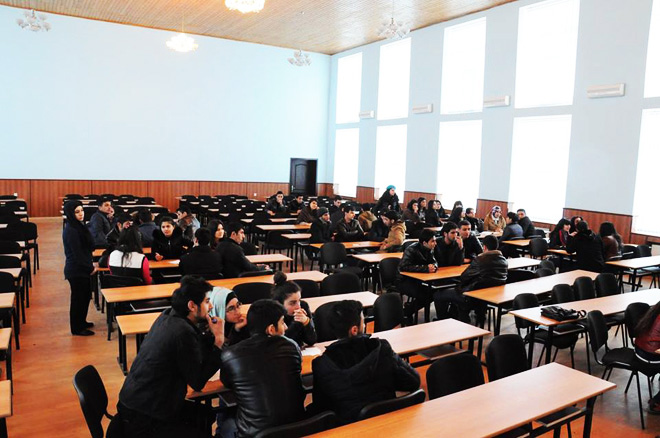 В Азербайджане проходит региональный чемпионат Клуба интеллектуальных игр "Азербайджан" (ФОТО)