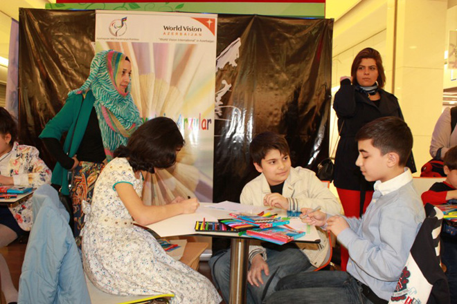 В Баку прошла выставка детей с физическими ограничениями  "Беспредельные мечты" (ФОТО)