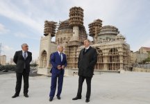 Президент Азербайджана ознакомился с ходом строительных работ в новом комплексе мечети в Баку (ФОТО)